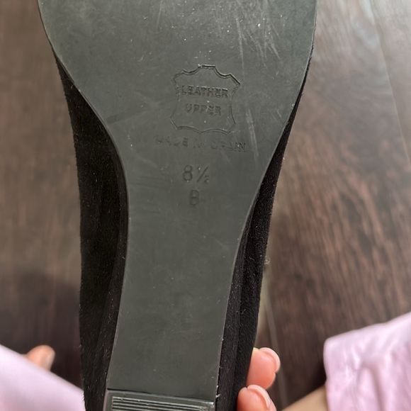 French Sole black suede lace up ballet flats. - Picture 5 of 6